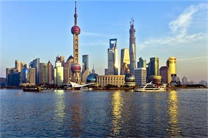 ＊＊Touching the Imprints of History： Shanghai's Old Buildings＊＊